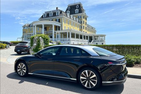 premium-sedan-Lucid-Air-Exterior-1